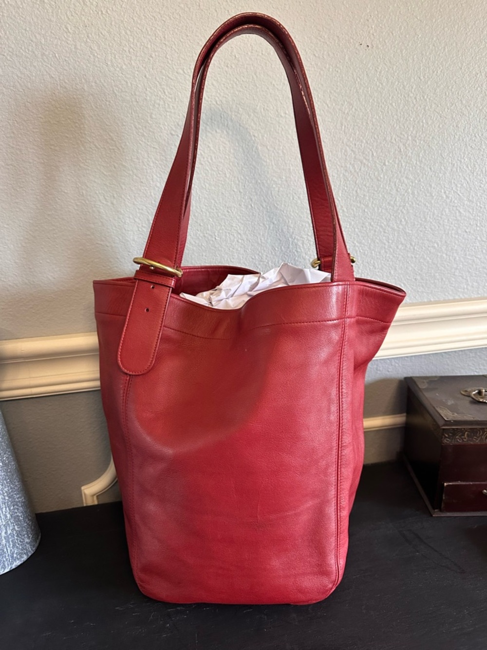 Coach Vintage Red All Leather Large Duffle #4082 with goldtone hardware - Picture 2 of 13